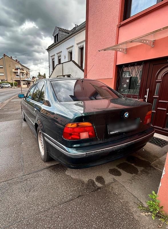 Gebraucht BMW 520 150 PS (110 kW) 1998 Grün Limousine