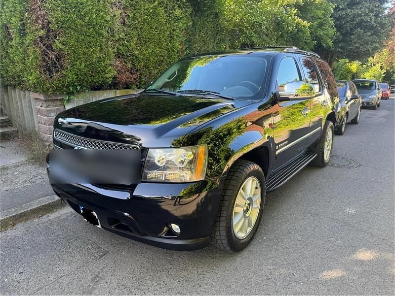 Schwarz Gebraucht 2010 Chevrolet Tahoe LTZ SUV | 25.000 € (Fairer Preis) - Bild 1/4