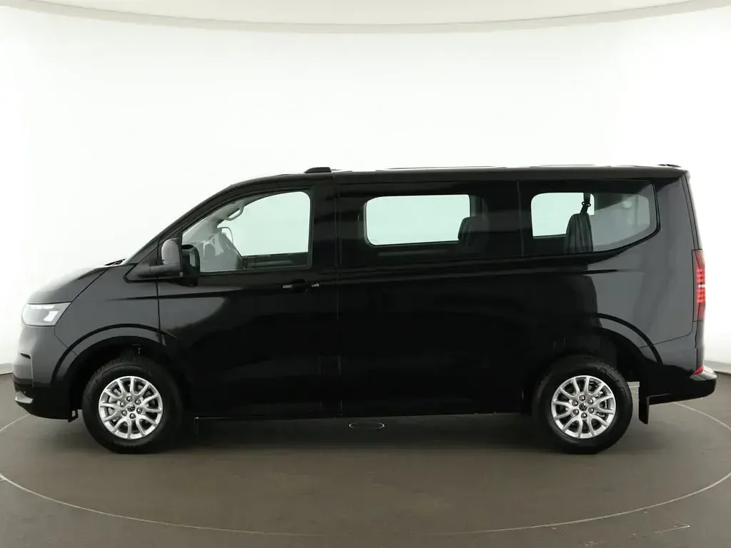 Neu VW Caravelle 150 PS (110 kW) 2026 Schwarz Van