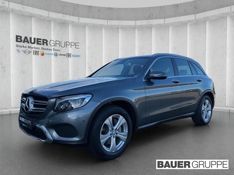 Grau Gebraucht 2016 Mercedes GLC220 SUV | 25.980 € (Guter Preis) - Bild 1/4