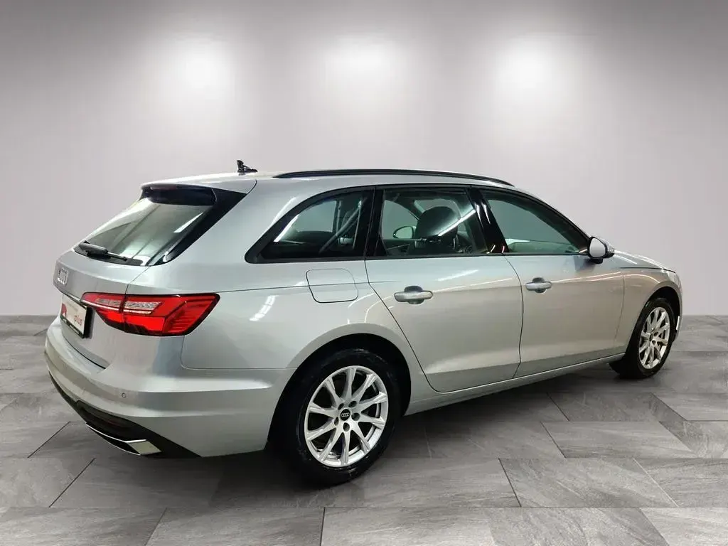 Gebraucht Audi A4 Ambiente 204 PS (150 kW) 2024 Florettsilber metallic Kombi