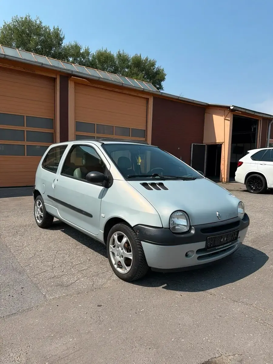 Gebraucht Renault Twingo 58 PS (42 kW) 2005 Silber Kleinwagen
