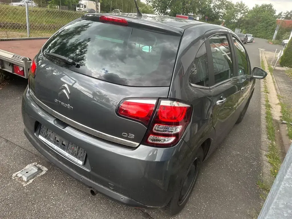 Gebraucht Citroën C3 SELECTION 82 PS (60 kW) 2015 Grau Limousine