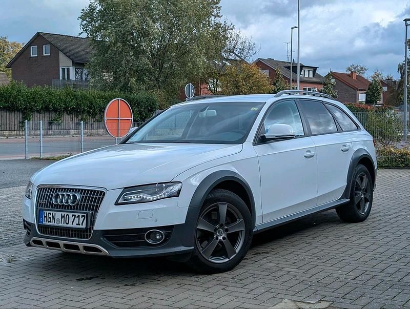 Weiß Gebraucht 2011 Audi A4 Allroad Kombi | 7.900 € (Fairer Preis) - Bild 1/4