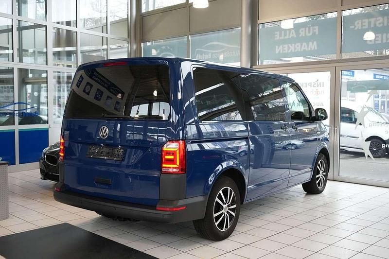 Gebraucht VW Transporter 204 PS (150 kW) 2018 Deep ocean blue Van