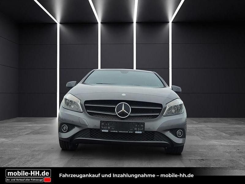 Gebraucht Mercedes A180 109 PS (80 kW) 2013 Mountaingrau  met. Kombi