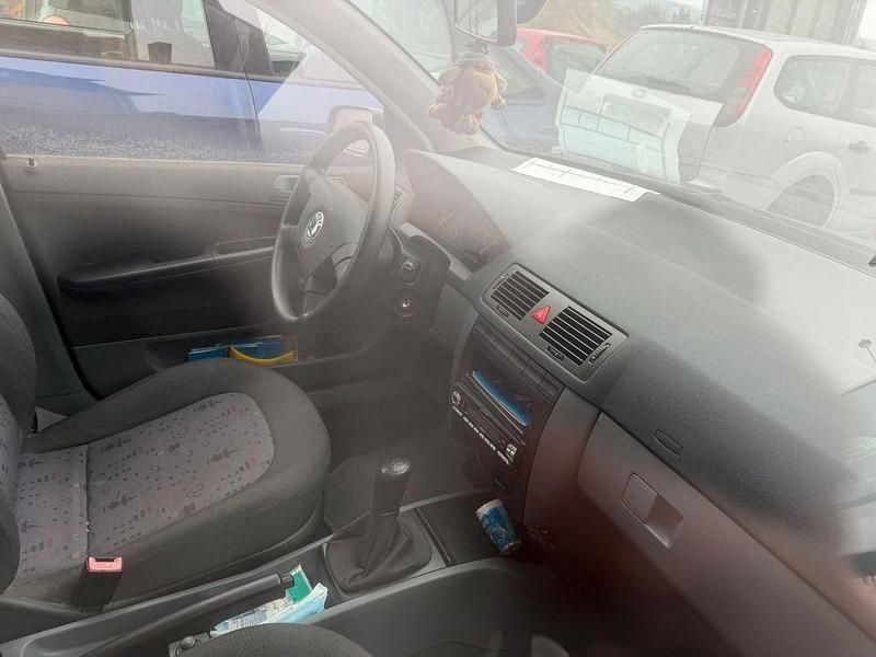 Gebraucht Skoda Fabia 54 PS (39 kW) 2003 Grün Limousine