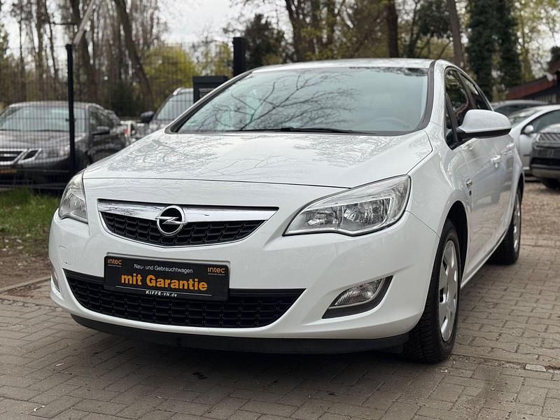 Gebraucht Opel Astra 87 PS (63 kW) 2010 Weiß Limousine