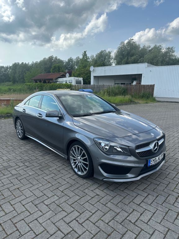 Grau Gebraucht 2013 Mercedes CLA180 AMG line Limousine | 17.990 € (Etwas zu teuer) - Bild 1/4
