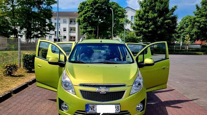 Grün Gebraucht 2011 Chevrolet Spark LS Kleinwagen | 2.900 € (Guter Preis) - Bild 1/4