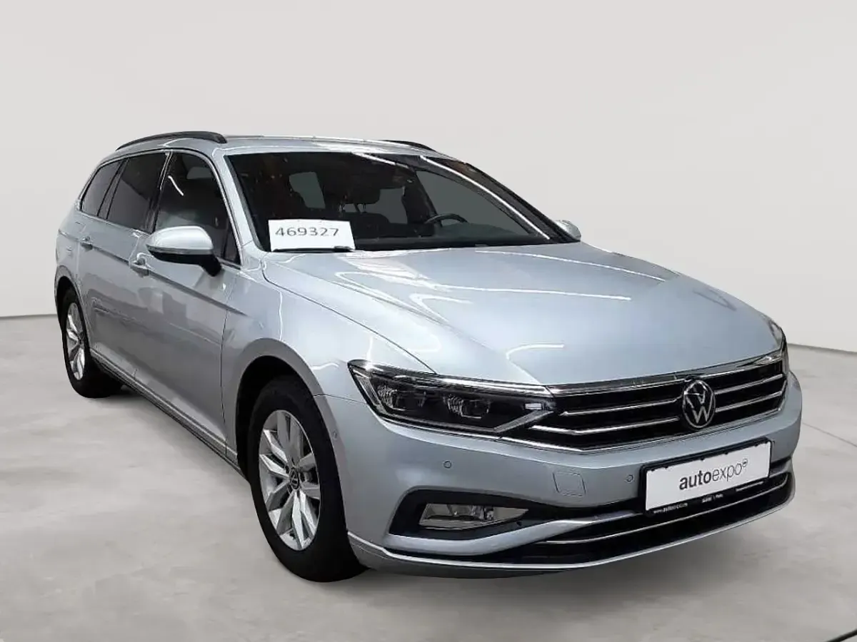 Gebraucht VW Passat Business 150 PS (110 kW) 2023 Kombi