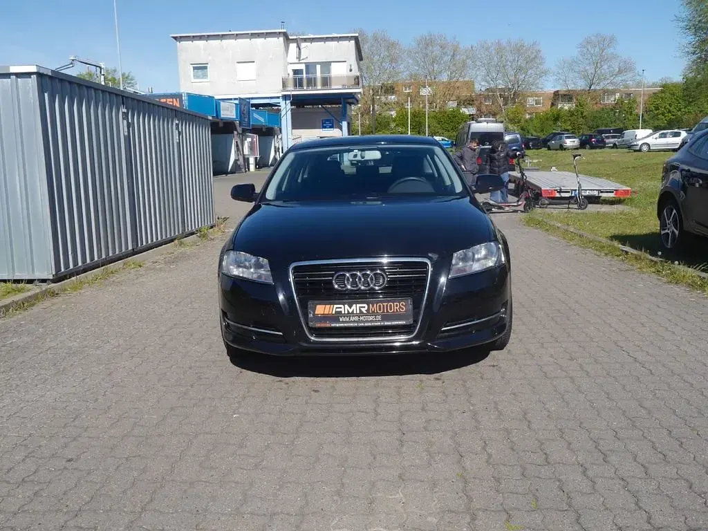 Second-hand Audi A3 Premium 102 CP (75 kW) 2012 Negru Hatchback