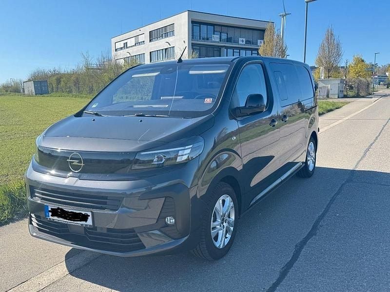 Gebraucht Opel Vivaro 177 PS (130 kW) 2025 Grau Van / Kleinbus