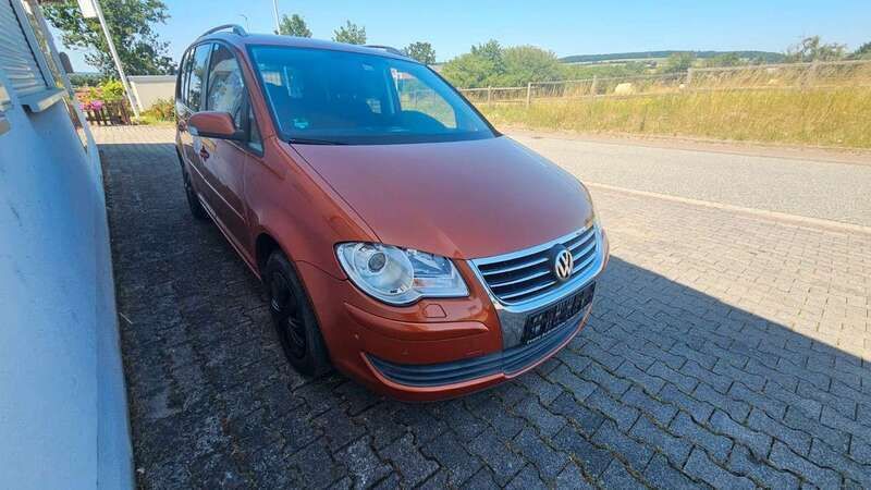 Red rock metallic Gebraucht 2007 VW Touran Van / Kleinbus | 2.900 € (Superpreis) - Bild 1/4