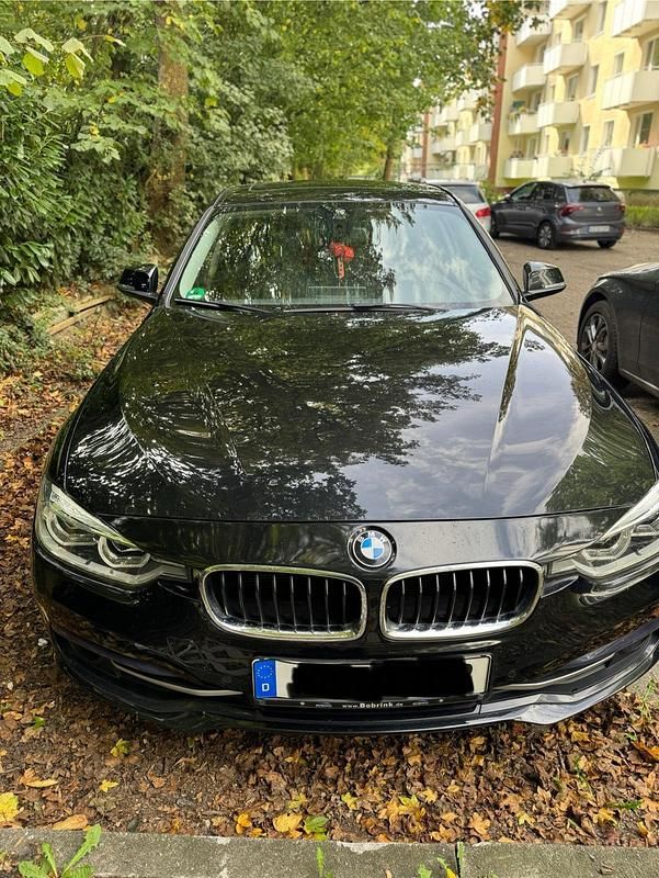 Schwarz Gebraucht 2016 BMW 320 Sport Line Limousine | 16.000 € (Guter Preis) - Bild 1/4