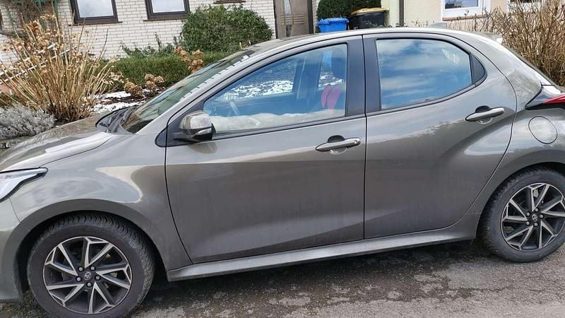 Gebraucht 2021 Toyota Yaris Style Limousine | 15.000 € (Guter Preis) - Bild 1/4
