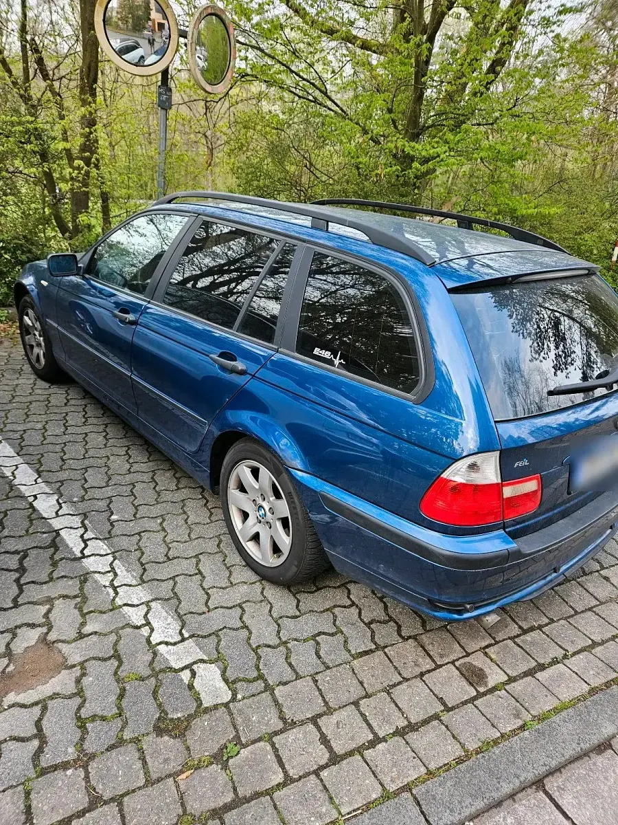 Gebraucht BMW 318 143 PS (105 kW) 2002 Blau Kombi