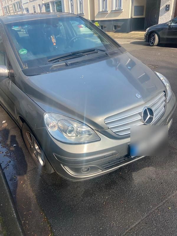 Gold Gebraucht 2007 Mercedes B170 Van / Kleinbus | 2.250 € (Superpreis) - Bild 1/4