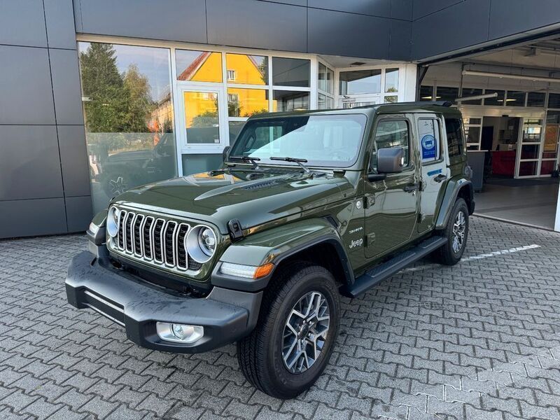 Grün Neu 2025 Jeep Wrangler Sahara SUV | 66.550 € (Fairer Preis) - Bild 1/4