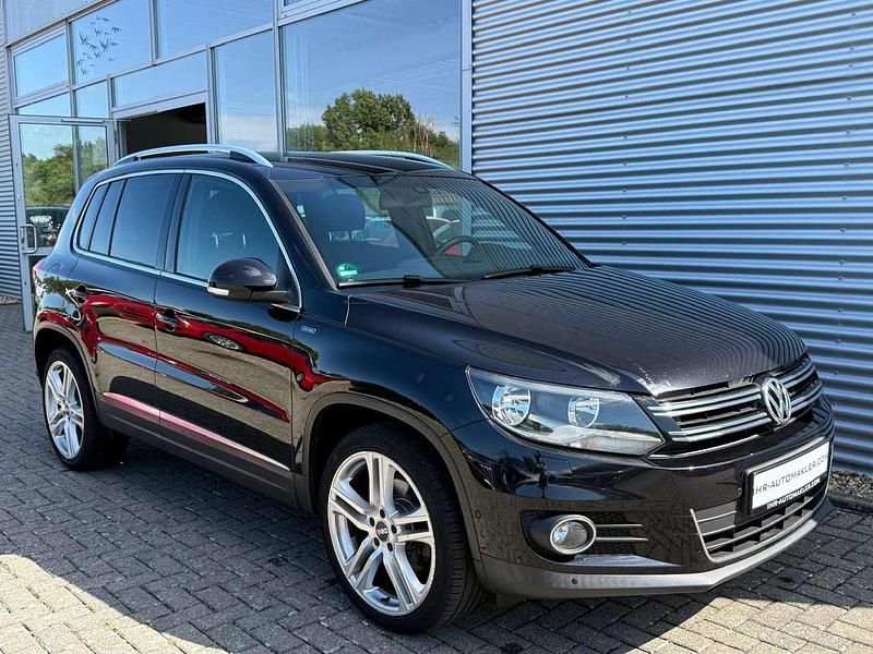 Schwarz Gebraucht 2015 VW Tiguan Style SUV | 10.290 € (Guter Preis) - Bild 1/4