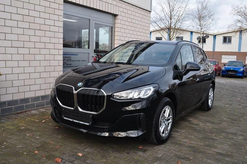 Schwarz Gebraucht 2025 BMW 218 Sport Line Kombi | 29.980 € (Fairer Preis) - Bild 1/4