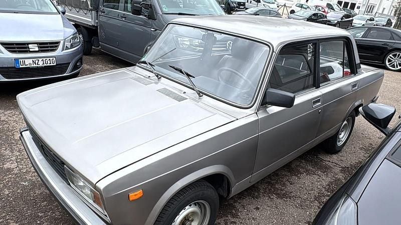 Gebraucht Lada Nova 67 PS (49 kW) 1993 Silber Limousine