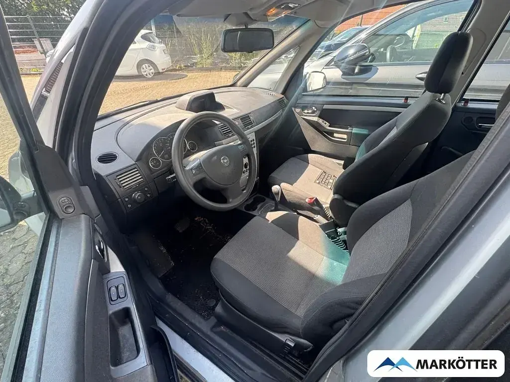 Gebraucht Opel Meriva Cosmo 101 PS (74 kW) 2004 Silber Van / Kleinbus