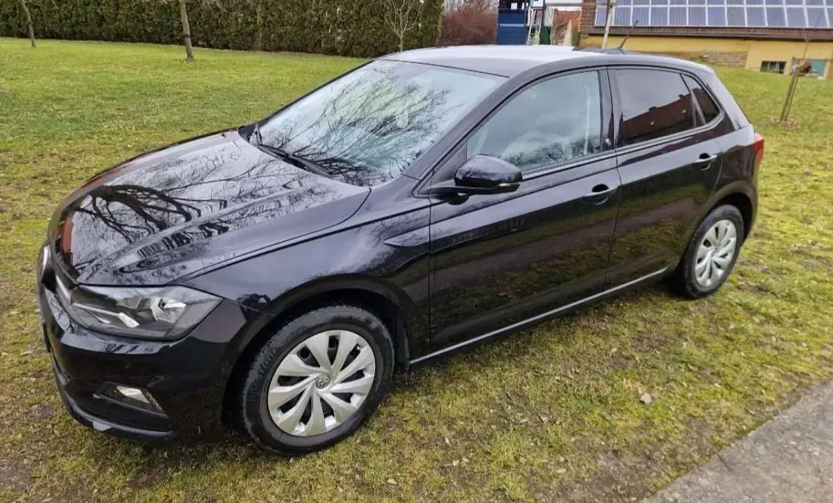 Gebraucht VW Polo Comfortline 90 PS (66 kW) 2018 Schwarz Kleinwagen