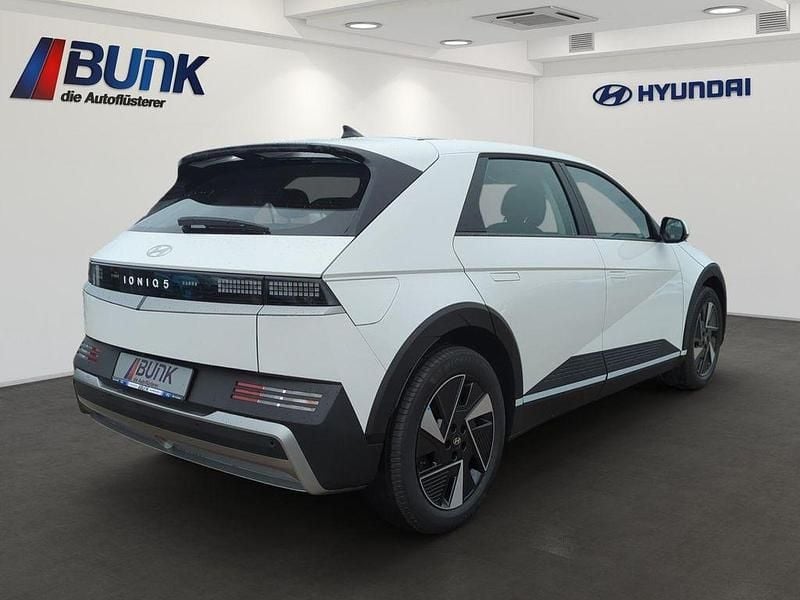 Neu Hyundai Ioniq 5 125 kW (170 PS) 2025 Atlas white SUV
