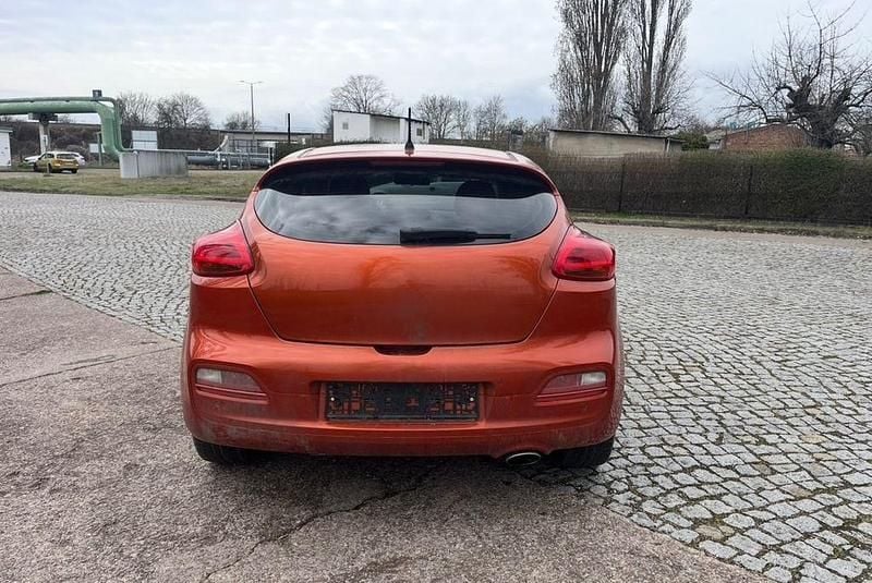 Gebraucht Kia ProCeed Edition 7 135 PS (99 kW) 2013 Orange Kleinwagen
