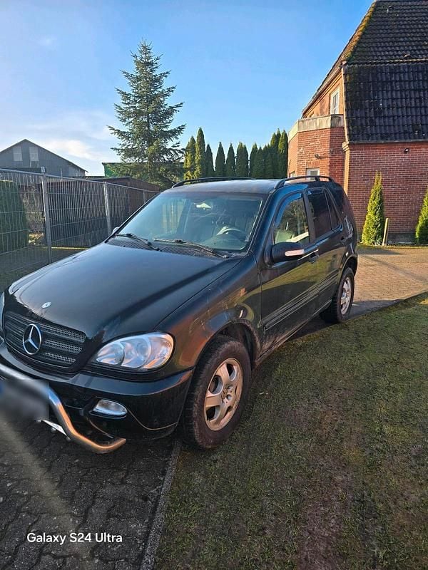 Gebraucht Mercedes ML270 170 PS (125 kW) 2002 Schwarz SUV