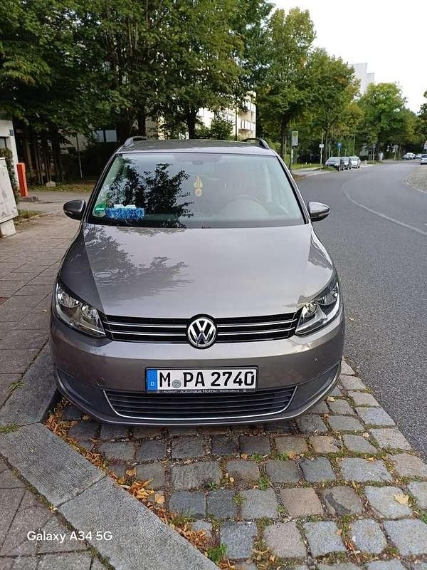 Gebraucht 2010 VW Touran Comfortline Van / Kleinbus | 7.000 € (Fairer Preis) - Bild 1/4