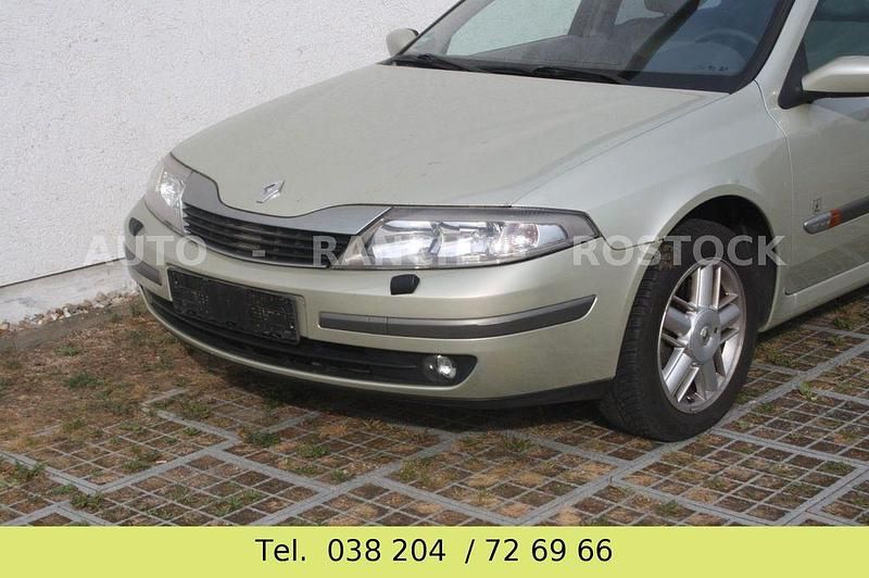 Silber Gebraucht 2002 Renault Laguna II Initiale Limousine | 3.600 € (Teuer) - Bild 1/4