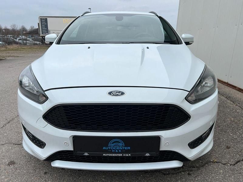 Gebraucht Ford Focus ST-Line 140 PS (102 kW) 2018 Weiß Kombi