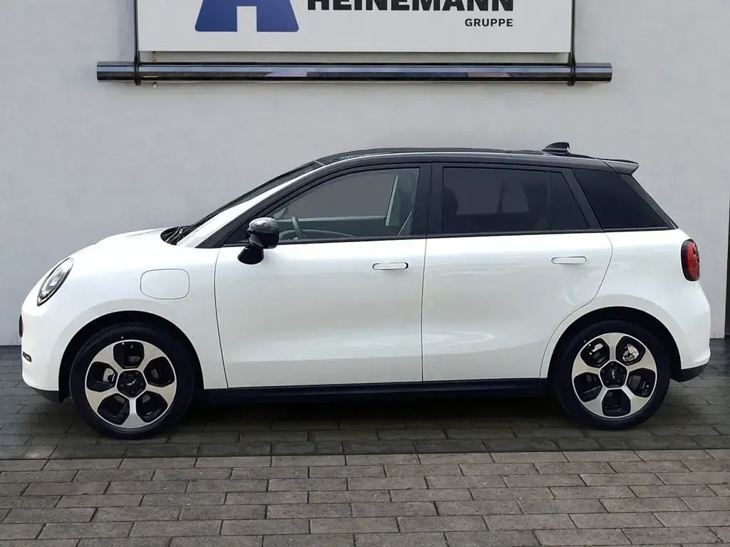 Neu JAC E30X 100 kW (136 PS) 2026 Schwarz Kleinwagen