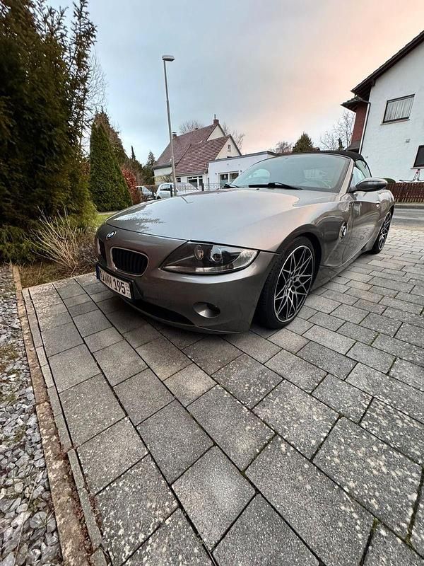 Gebraucht BMW Z4 Sport Line 150 PS (110 kW) 2005 Grau Cabrio
