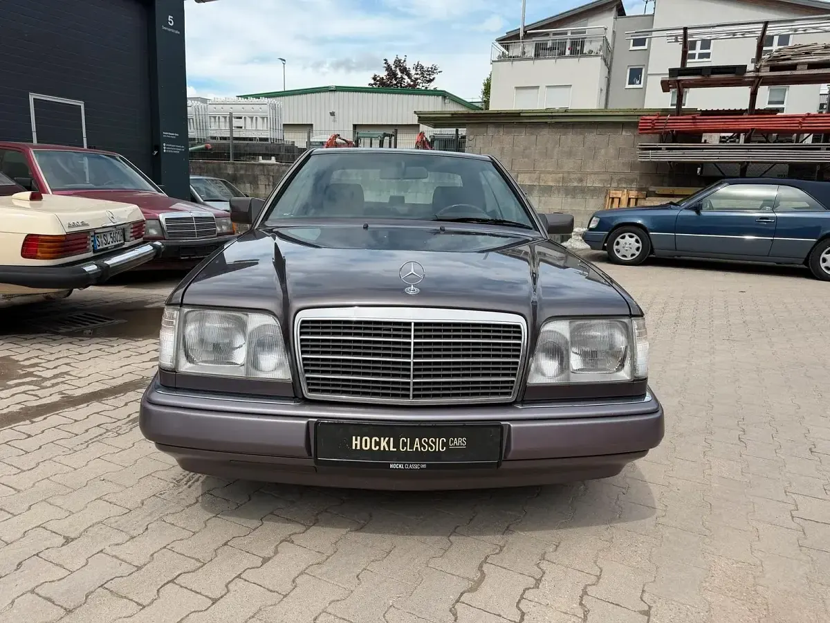 Brugt Mercedes E220 150 HK (110 kW) 1994 Grå Coupe