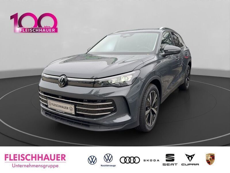 Grau Gebraucht 2024 VW Tiguan Elegance SUV | 42.870 € (Etwas zu teuer) - Bild 1/4