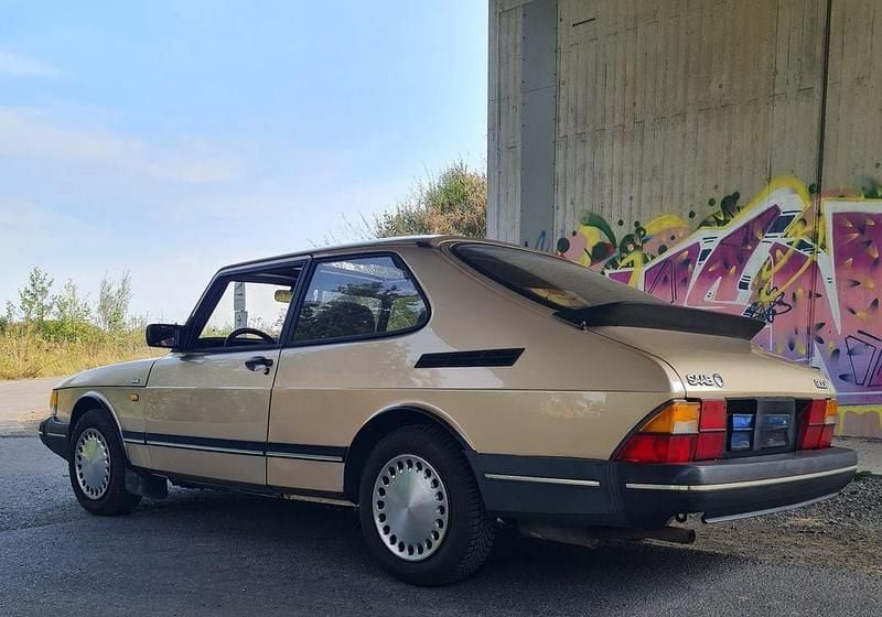 Usata Saab 900 110 CV (80 kW) 1988 Oro Coupé