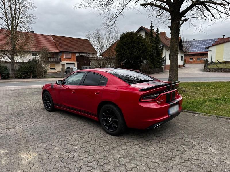 Gebraucht Dodge Charger 300 PS (220 kW) 2016 Rot Limousine