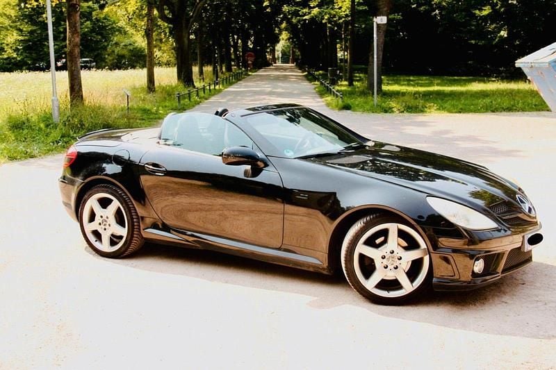 Schwarz Gebraucht 2009 Mercedes SLK200 AMG line Cabrio | 15.900 € (Fairer Preis) - Bild 1/4