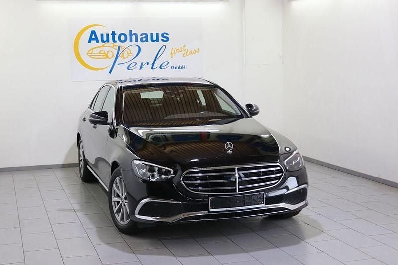 Gebraucht Mercedes E220 Exclusive 194 PS (142 kW) 2021 Schwarz Limousine