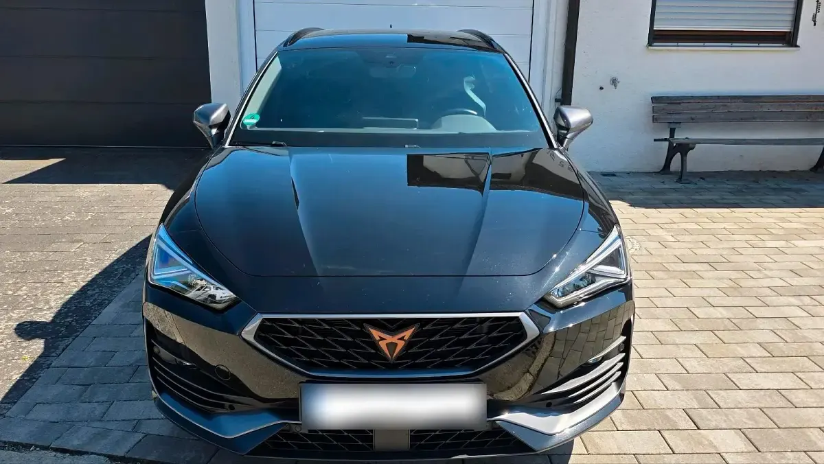 Usado Cupra Leon 310 CV (228 kW) 2022 Negro Familiar