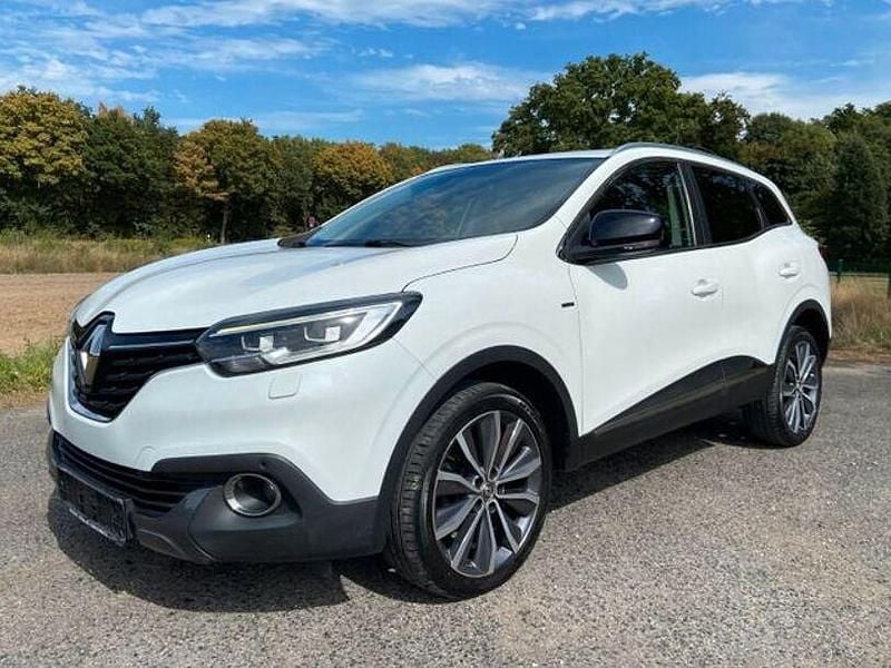 Weiss nacre (metallic) Gebraucht 2016 Renault Kadjar Bose Edition SUV | 10.990 € (Guter Preis) - Bild 1/4