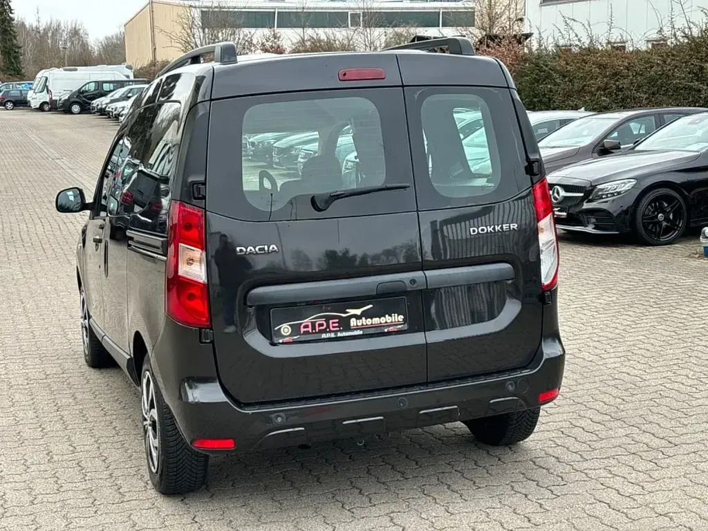 Gebraucht Dacia Dokker Lauréate 116 PS (85 kW) 2013 Schwarz Van / Kleinbus