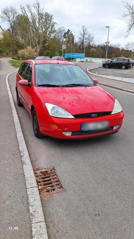 Rot Gebraucht 1999 Ford Focus Kombi | 750 € (Fairer Preis) - Bild 1/4