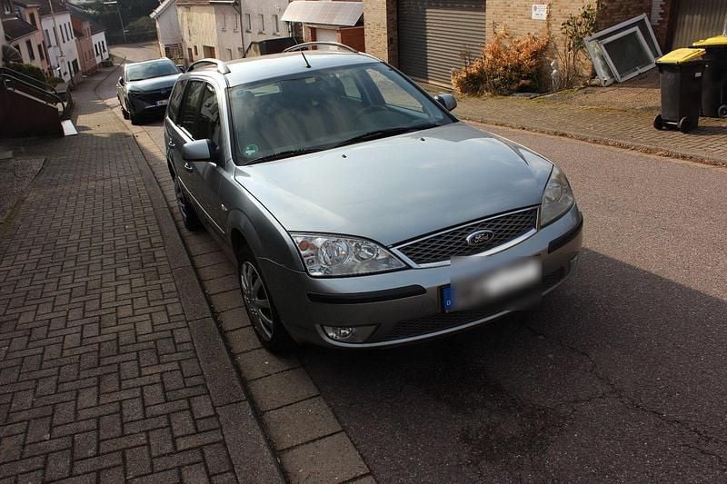 Gebraucht Ford Mondeo 145 PS (106 kW) 2007 Silber Kombi