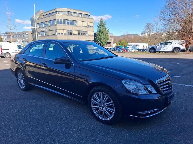 Gebraucht Mercedes E300 231 PS (169 kW) 2012 Blau Limousine