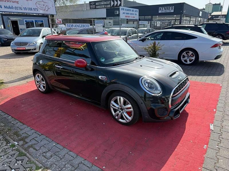 Gebraucht Mini John Cooper Works 231 PS (169 kW) 2015 Rebel green Kleinwagen