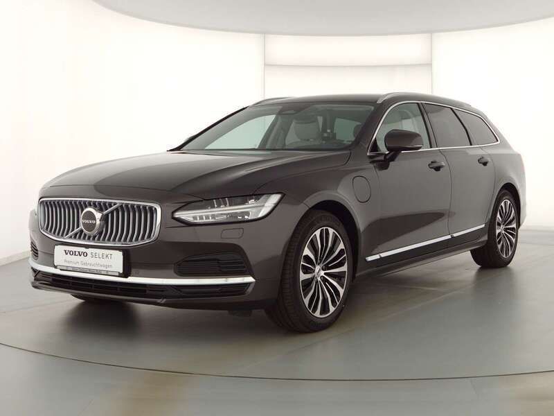 Platinum grey / metallic Gebraucht 2023 Volvo V90 Core Kombi | 46.590 € (Superpreis) - Bild 1/4